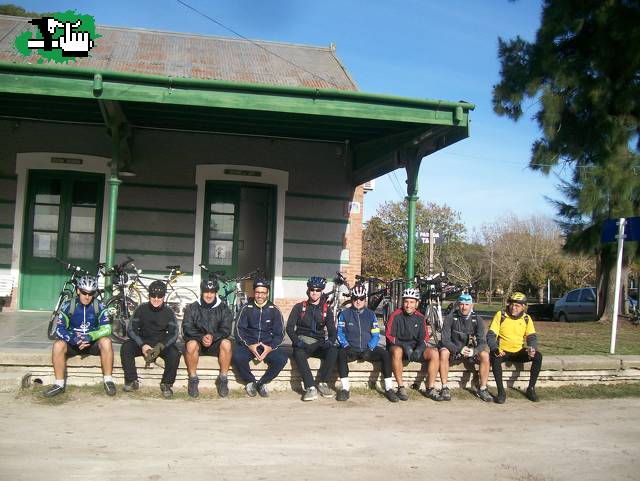 SALIDA DE AGUILAS CHIFLADAS