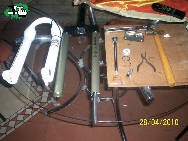 Arreglando y cambiando aceite a la PIKE