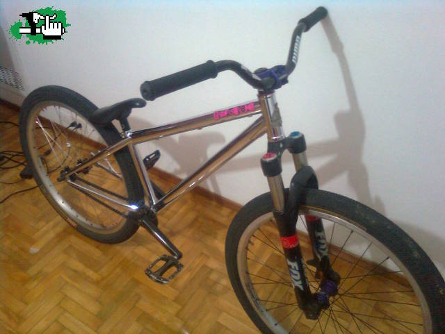 blk mrkt con fox