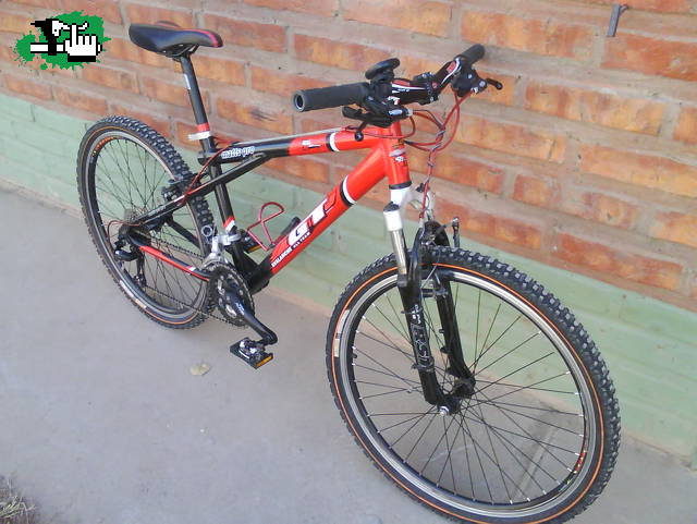 Limpia y lubricada.