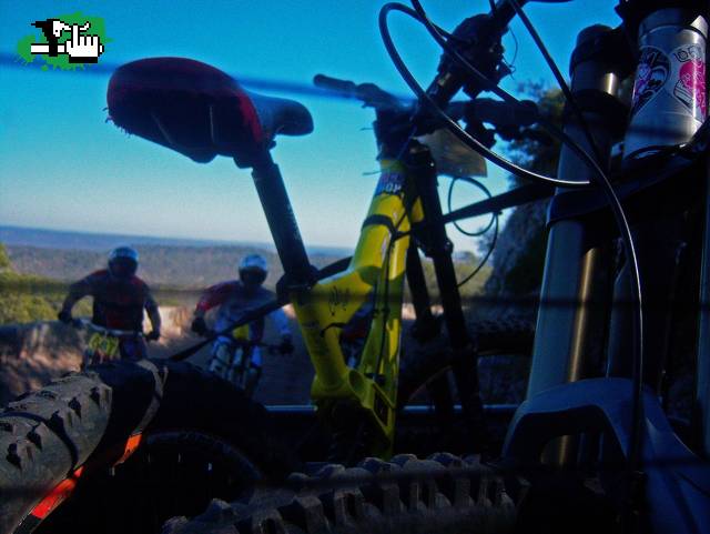 A FONDO CON EL YETI POR LA CUESTA