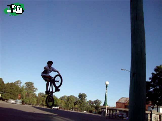 NO HAND