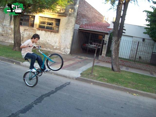 mi amigo al pecho