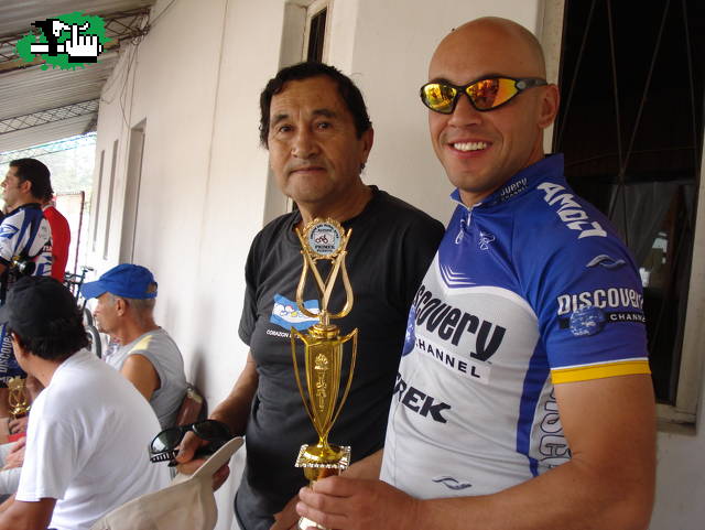 FELIZ DIA VIEJO!!