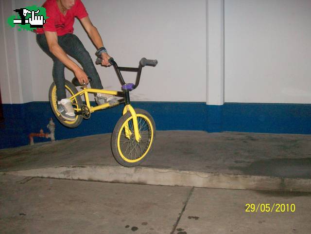 toboggan en street en la anonima