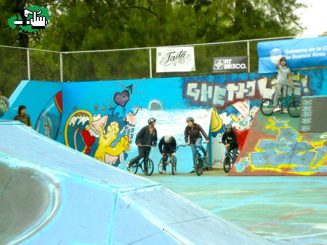 Con las chicas en el ghetto jam