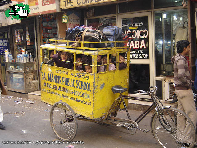 transporte escolar ..........