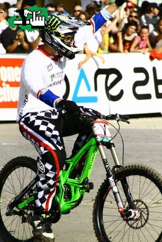 QUE PASO CON SAM HILL ??