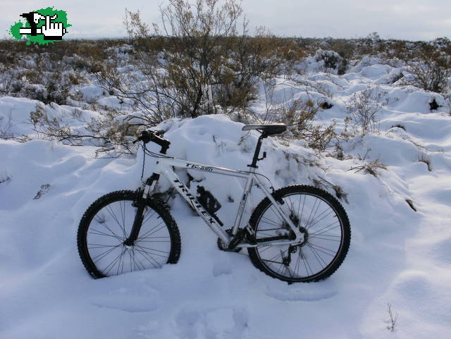 La maquina en la nieve