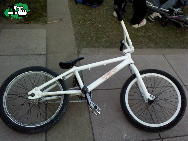 la bike de un amigaso!