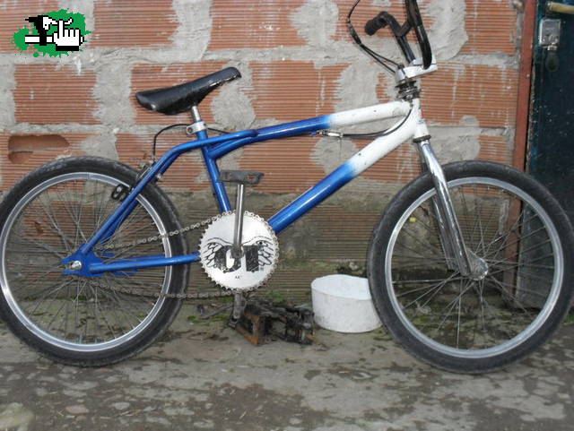 LA BIKE DE UN AMIGO