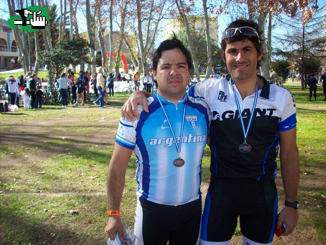 con mi amigo pablo en carloz paz ( nunca una cortada) jaja