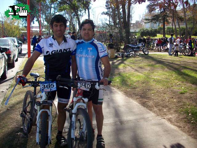 con mi bike ( carlos paz 2010)