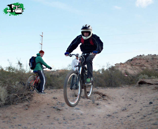 salto al final del circuito "el poste" NQN