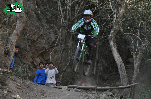 esto fue en san roque en un salto conocido donde ya sacaron todas las fotos q ven en la pagina jejej