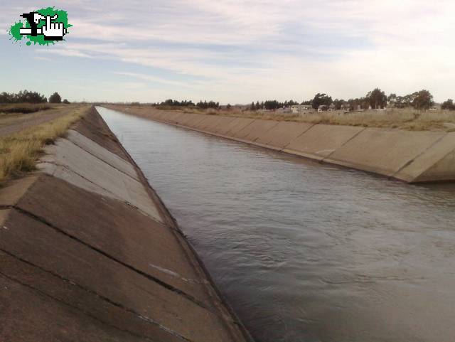 Salidas por los canales, ... ya con agua ahora...