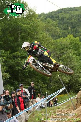 Video DH CUP - Mt Sainte Anne 2010