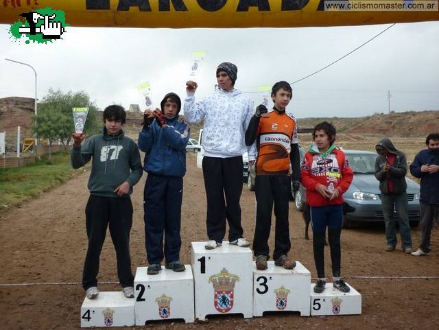 4 fecha campeonato de rally en 5 saltos.