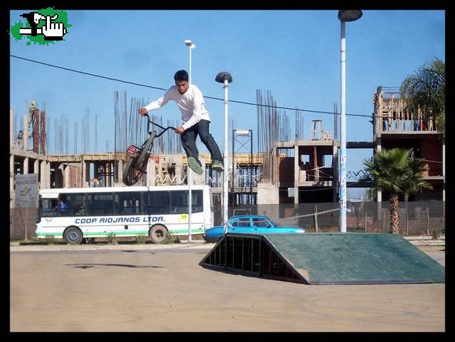 tailwhip. en el predio f.