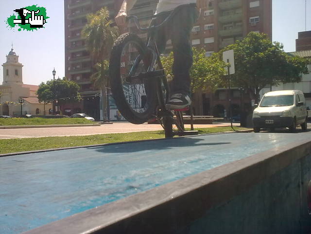 demo biker, skaters