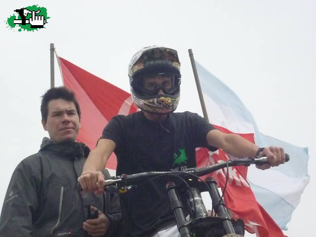 agus consentrando para largar 