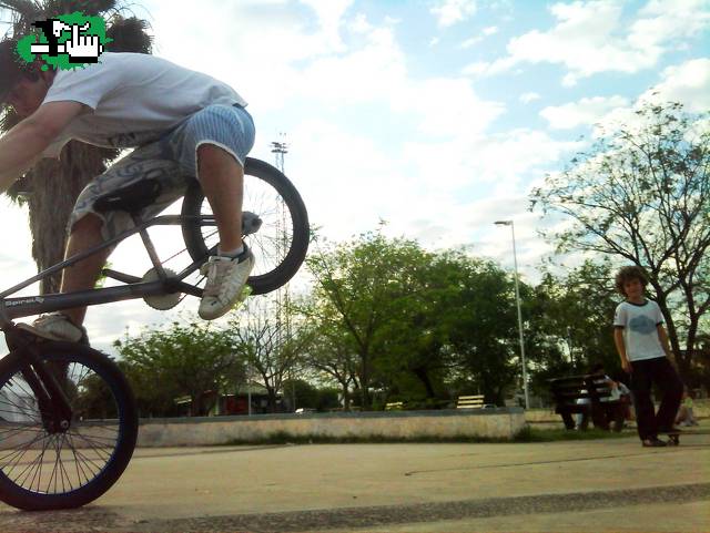 footjam tire grab with ass xD