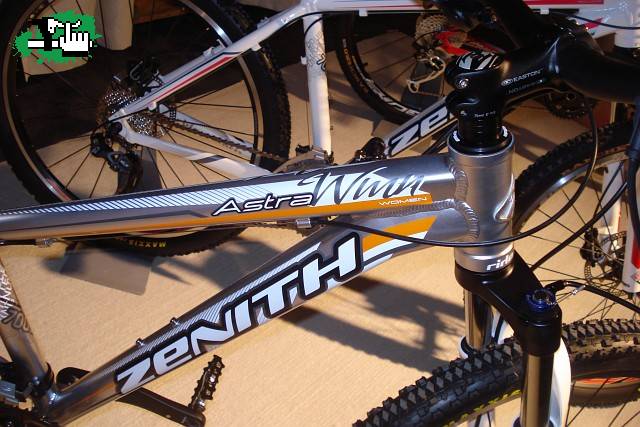 Zenith 2011 Astra Wmn Women