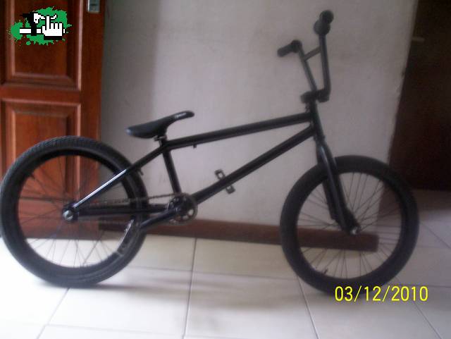 fotos de la bike + fotos de  la mini ramp