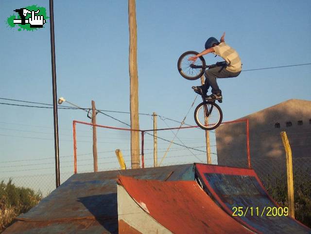 no hand en el hip del metal 