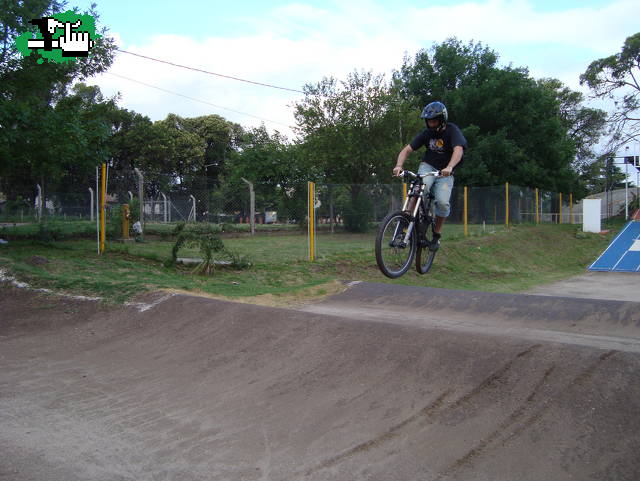 UN RATO EN LA PDB Y OTRO EN LA PISTA DE RACE