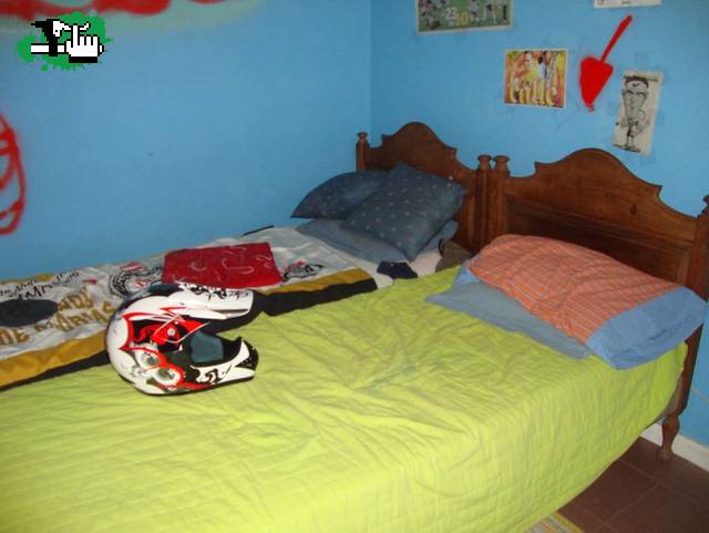 mi casqito q me qda medio grande