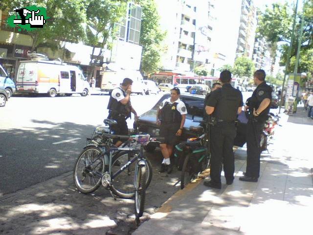 POLICIA