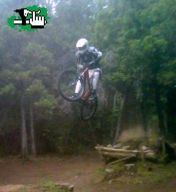 Uno de los primeros salto en la rampa del piltri