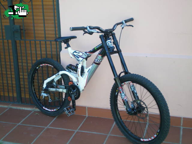SCOTT 2011