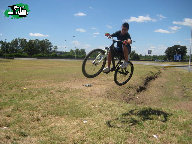 Empezando a saltar en dirt