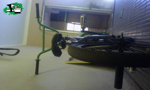 play_bMx