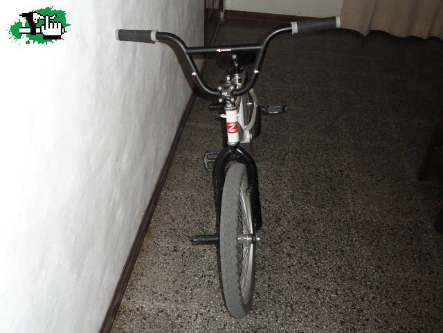 bmx zoom