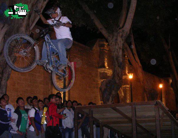 MOKEWADH NIGTH URBANO