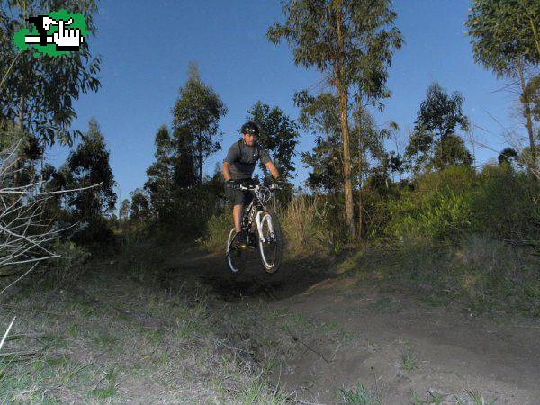 BAJANDO EL CERRO DEL CASTILLO DE PIRIA