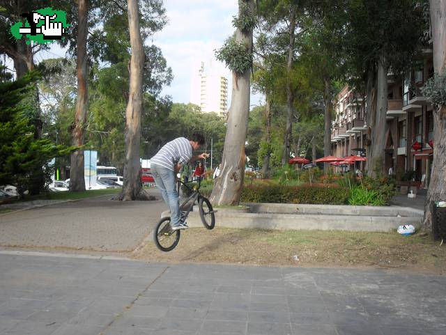 Haciendo Barspin con mi super bike