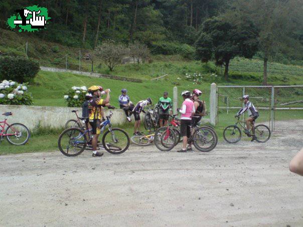 un pequeño dscanzo mientras se repara una bici