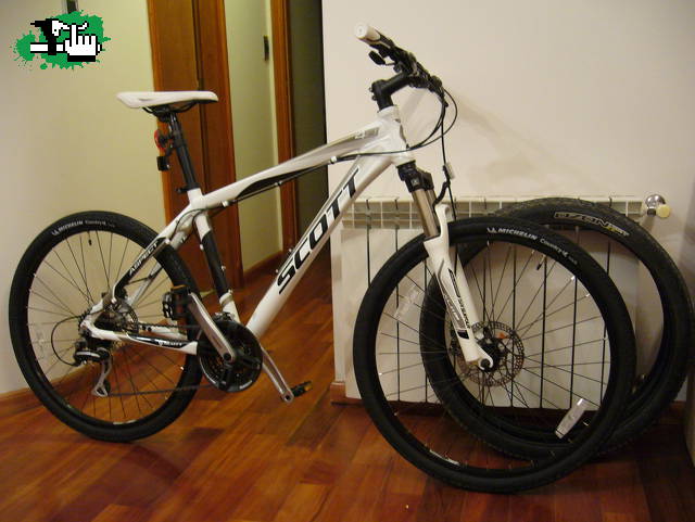 Sott Aspect 40 - Michelin Country Rock