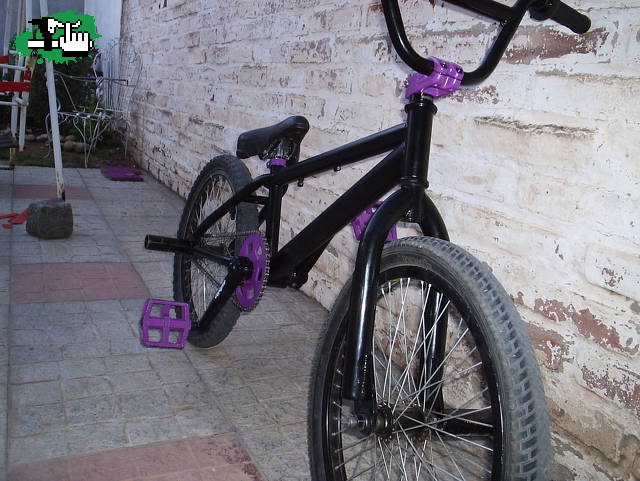 yo quiero comprarme una bike asfalto como la dela imagen.. me conbiene??