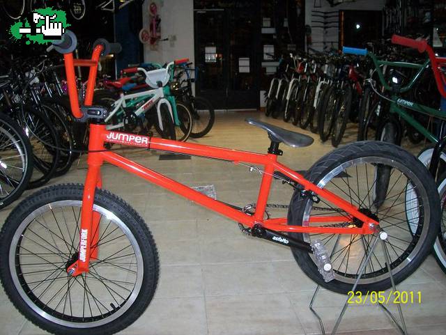 JUMPER KUMA BIKE
