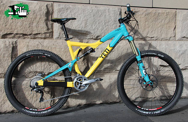 YETI 25TH 575