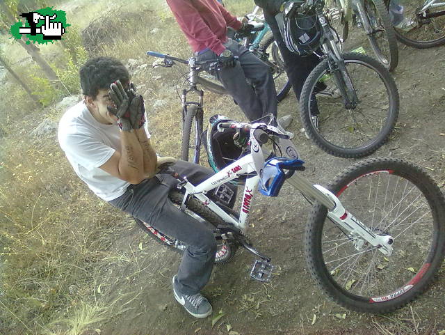 Mandi no quiere salir en BTT jajaja