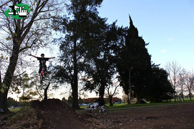 no hands