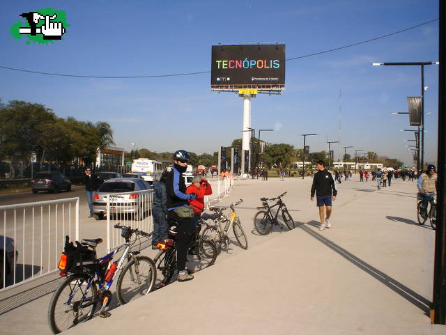 LOS 3 CHIF EN TECNOPOLIS