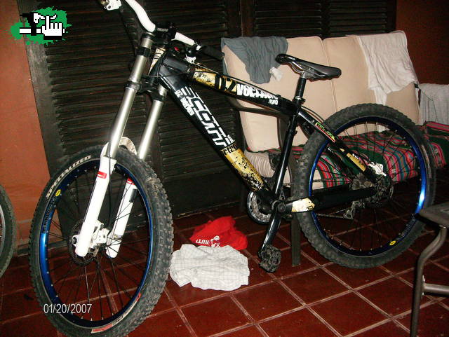 bicii robadaaaa en tucuman por el CAMINO AL PERU Y SALAS I VALDEZ