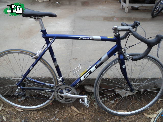 Bicicletas de ruta y pista GT  ZR4.0